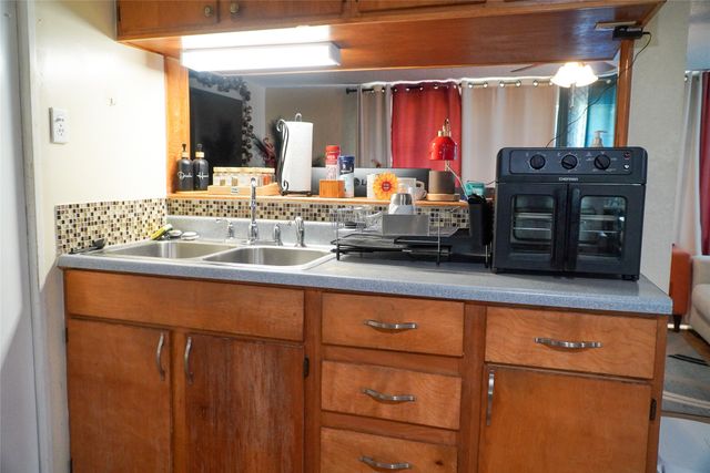109 E 4th Street, Keene, TX 76059