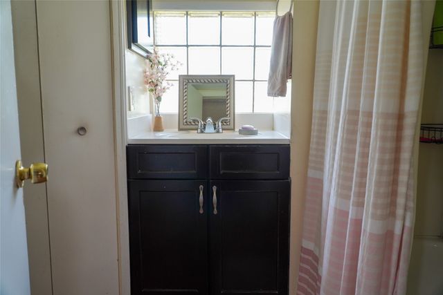 109 E 4th Street, Keene, TX 76059