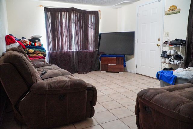 109 E 4th Street, Keene, TX 76059