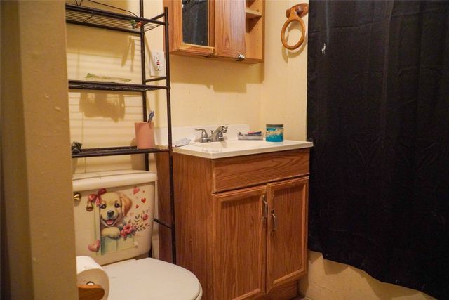 109 E 4th Street, Keene, TX 76059