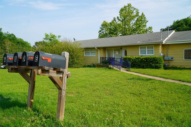 109 E 4th Street, Keene, TX 76059
