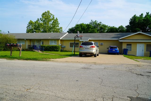 109 E 4th Street, Keene, TX 76059