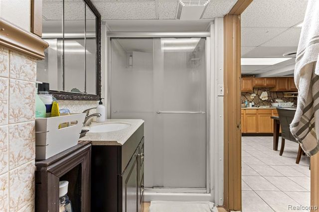 26611 Cecile Street, Dearborn Heights, MI 48127