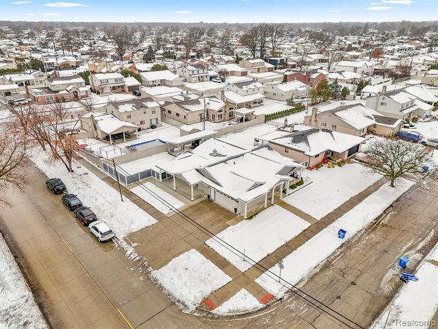 26611 Cecile Street, Dearborn Heights, MI 48127