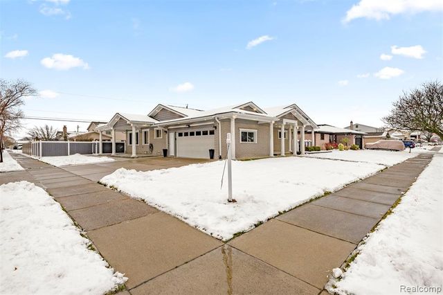 26611 Cecile Street, Dearborn Heights, MI 48127