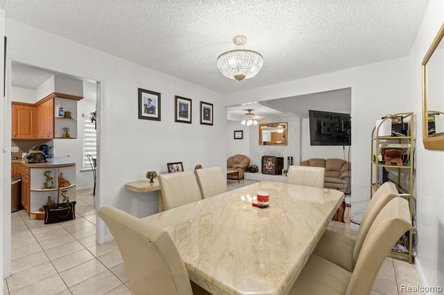 26611 Cecile Street, Dearborn Heights, MI 48127