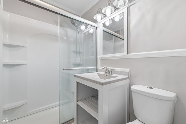 255 S 9th Avenue, Beech Grove, IN 46107
