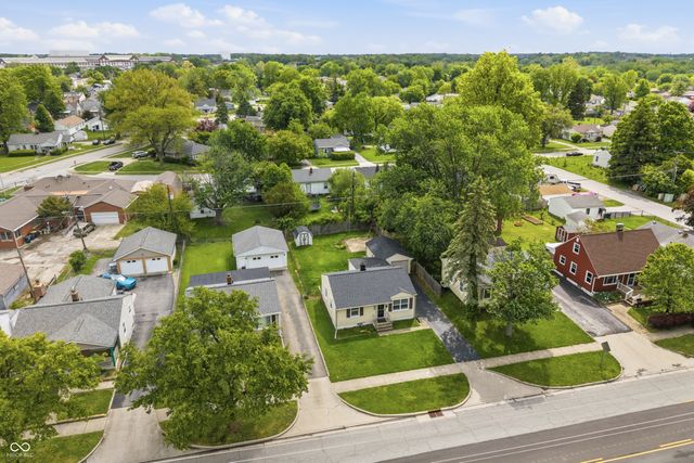 255 S 9th Avenue, Beech Grove, IN 46107
