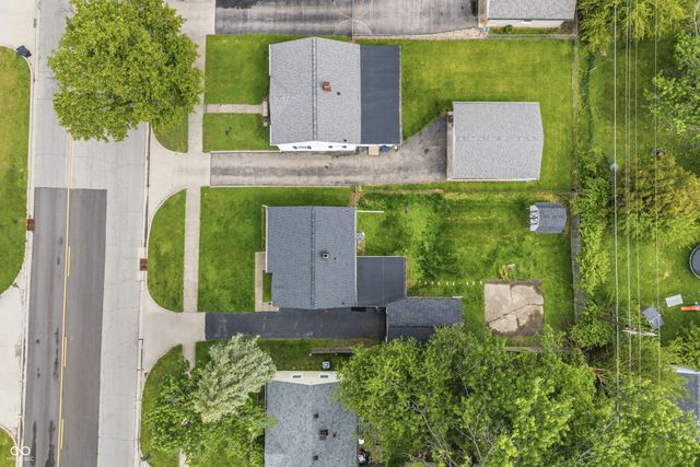 255 S 9th Avenue, Beech Grove, IN 46107