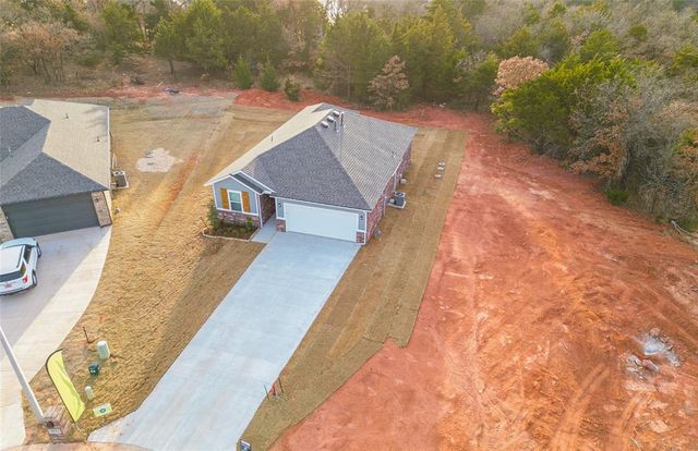 8541 Antler Lane, Guthrie, OK 73044