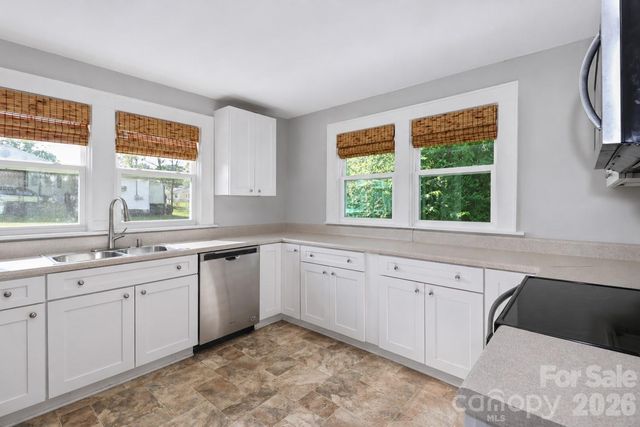 401 N Oakland Avenue, Statesville, NC 28677