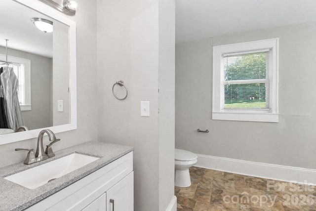 401 N Oakland Avenue, Statesville, NC 28677