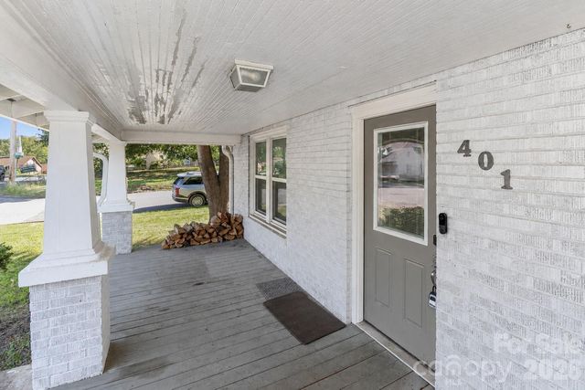 401 N Oakland Avenue, Statesville, NC 28677