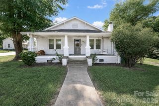 401 N Oakland Avenue, Statesville, NC 28677