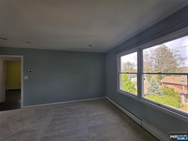 194 8th Street, Cresskill, NJ 07626