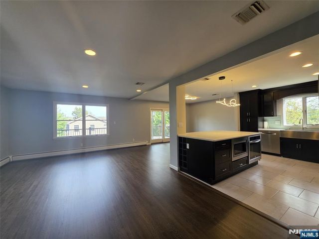 194 8th Street, Cresskill, NJ 07626