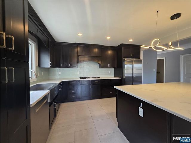 194 8th Street, Cresskill, NJ 07626