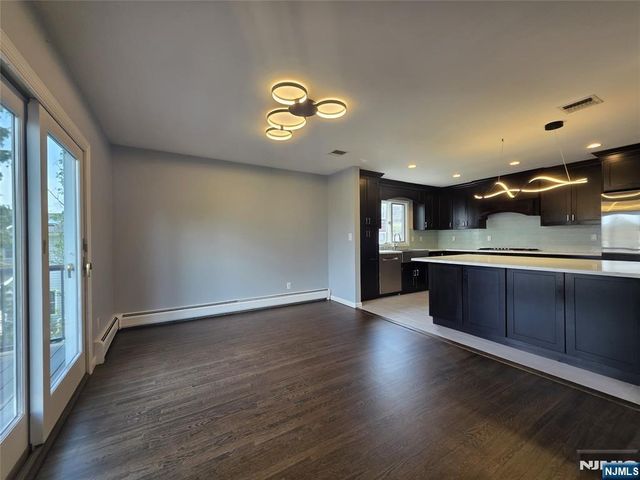 194 8th Street, Cresskill, NJ 07626