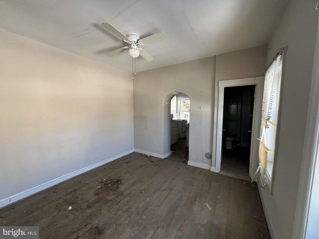 300 S CATHERINE ST, Baltimore, MD 21223