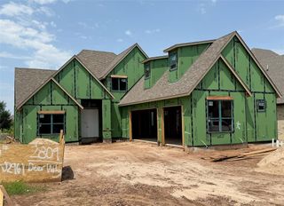 2809 Deer Valley Lane, Yukon, OK 73099