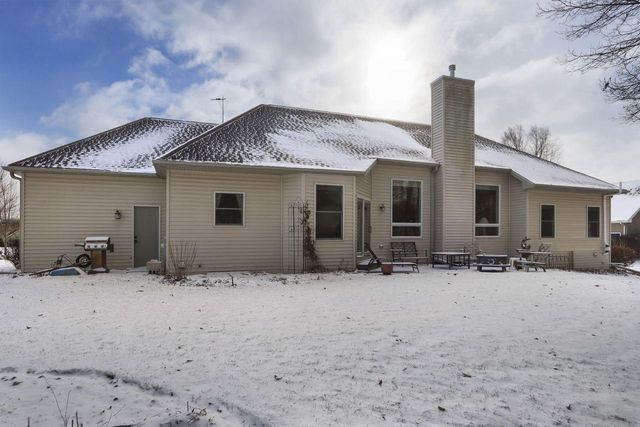 2117 Stonegate ROAD, Burlington, WI 53105