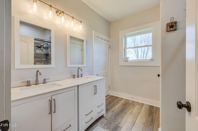 258 Forest View Drive, Jonesborough, TN 37659