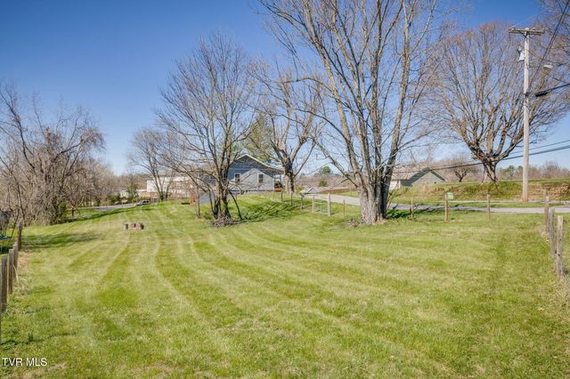 258 Forest View Drive, Jonesborough, TN 37659