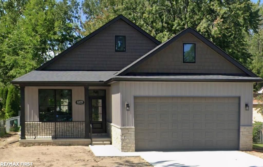 71 Smith Street, Mount Clemens, MI 48043