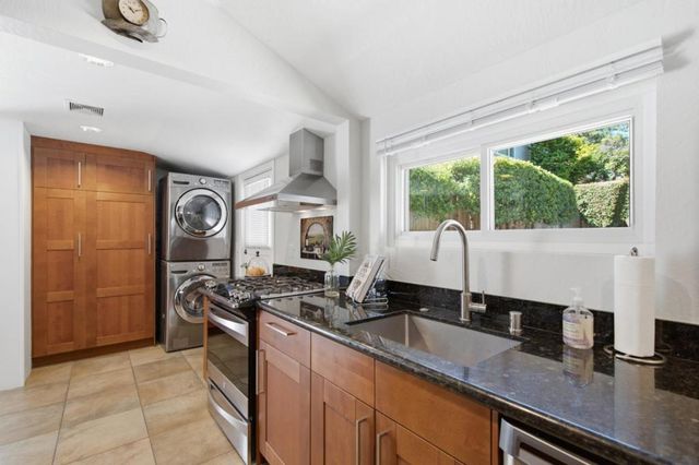 2124 Forest Avenue, Belmont, CA 94002