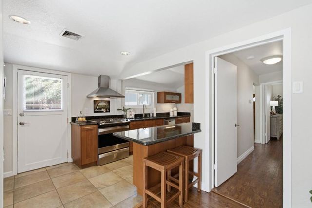 2124 Forest Avenue, Belmont, CA 94002