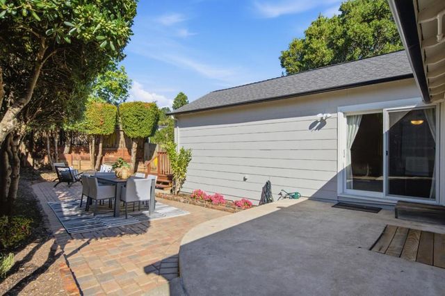 2124 Forest Avenue, Belmont, CA 94002