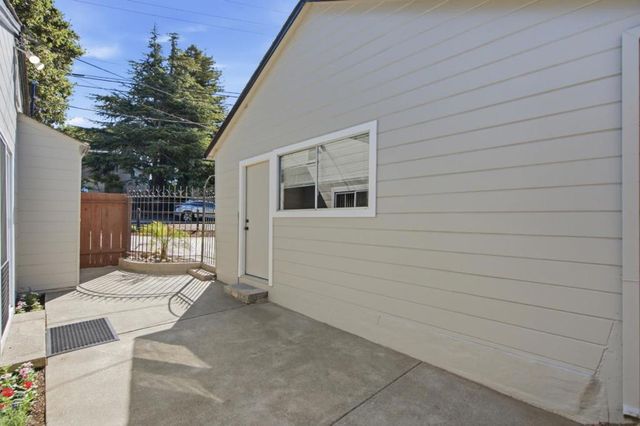 2124 Forest Avenue, Belmont, CA 94002
