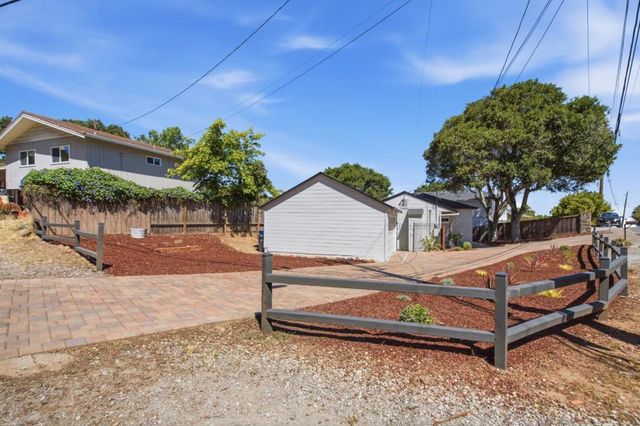2124 Forest Avenue, Belmont, CA 94002