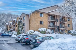 19 Country Club Dr Apt 39, Manchester, NH 03102