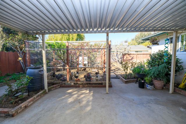 1509 Sandalwood Dr, Modesto, CA 95350