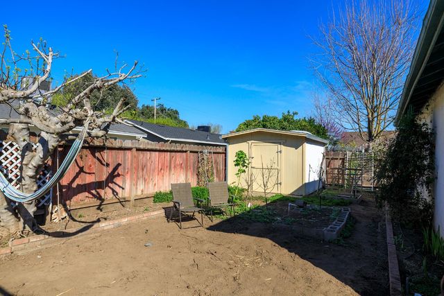 1509 Sandalwood Dr, Modesto, CA 95350