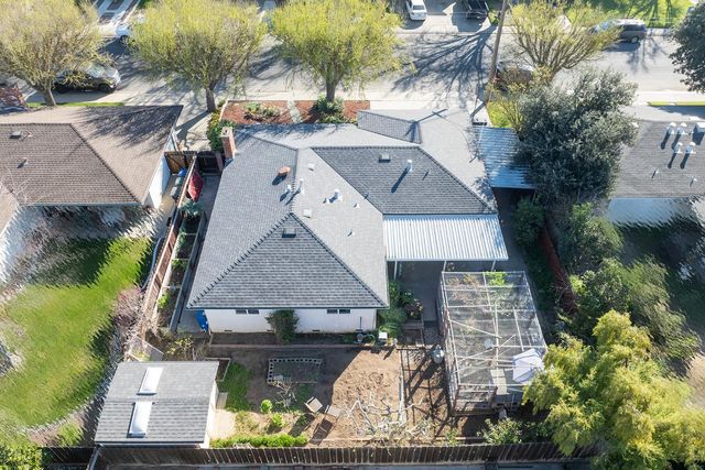 1509 Sandalwood Dr, Modesto, CA 95350