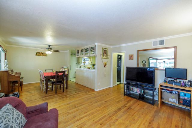 1509 Sandalwood Dr, Modesto, CA 95350