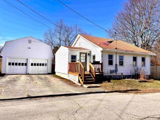 12 Lawn Avenue, Rochester, NH 03867