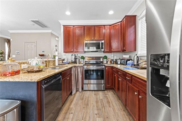 5301 Chalet PL, Virginia Beach, VA 23462