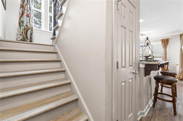 5301 Chalet PL, Virginia Beach, VA 23462