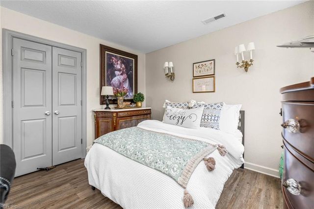 5301 Chalet PL, Virginia Beach, VA 23462