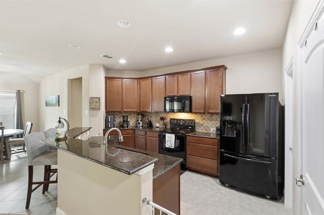 4720 Lazy Oaks Street, Fort Worth, TX 76244