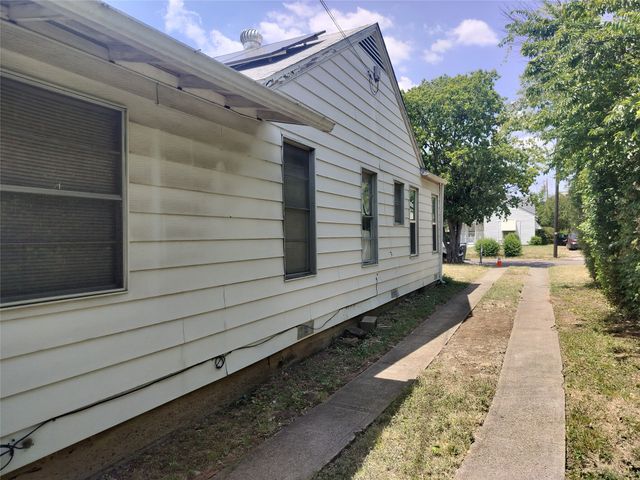 4726 Cowan Avenue, Dallas, TX 75209
