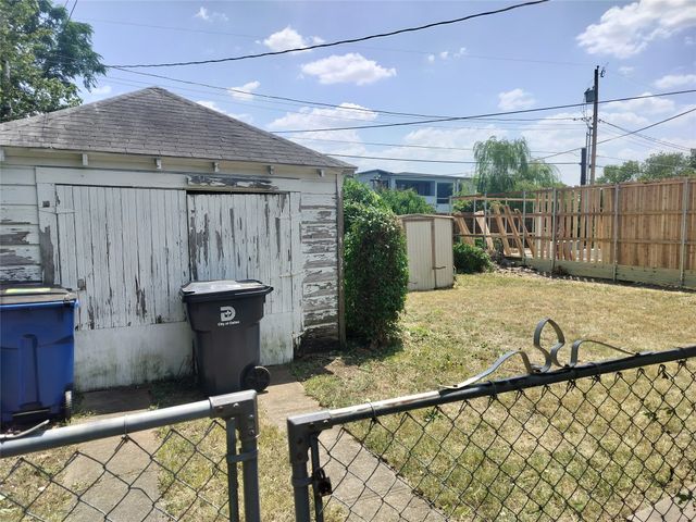 4726 Cowan Avenue, Dallas, TX 75209