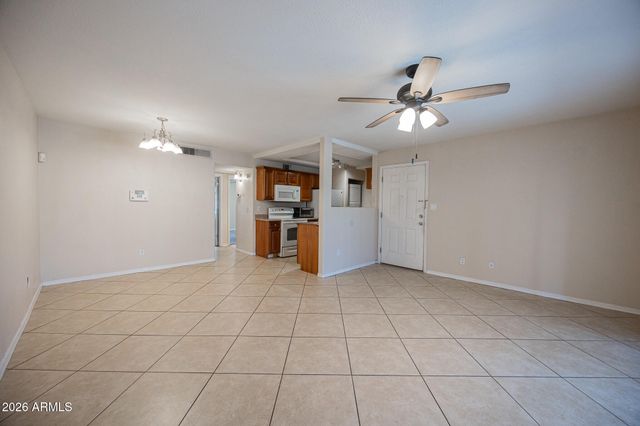 2121 W ROYAL PALM Road 1016, Phoenix, AZ 85021