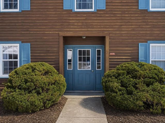 53 Twin Oaks Terrace, South Burlington, VT 05403