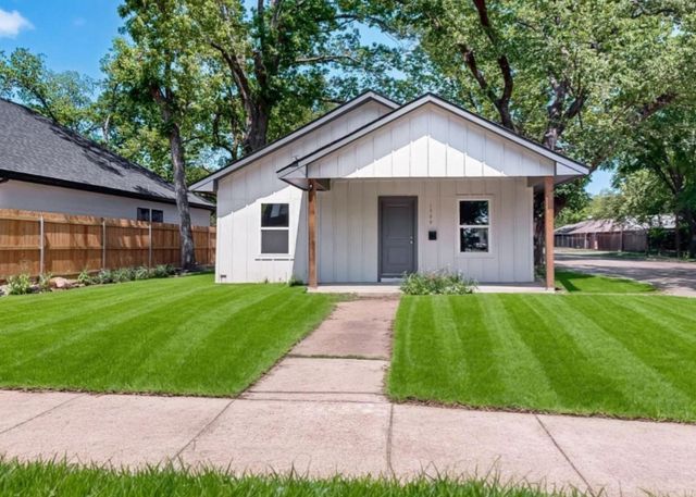 1500 W Collin Street, Corsicana, TX 75110