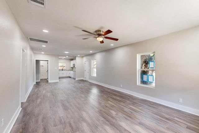 1500 W Collin Street, Corsicana, TX 75110