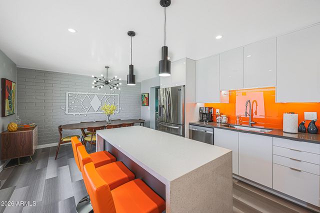 2201 E MARILYN Road, Phoenix, AZ 85022